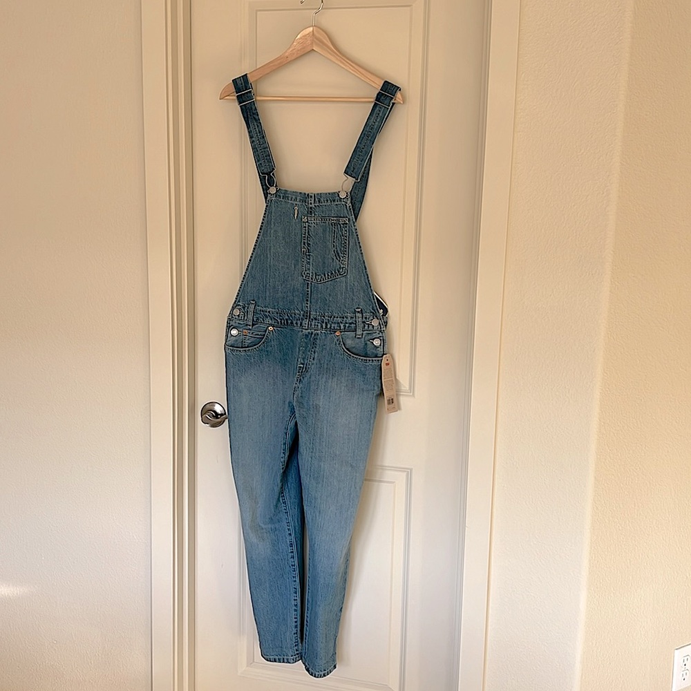 NWT - Levi’s Small Light Wash Denim Overalls
